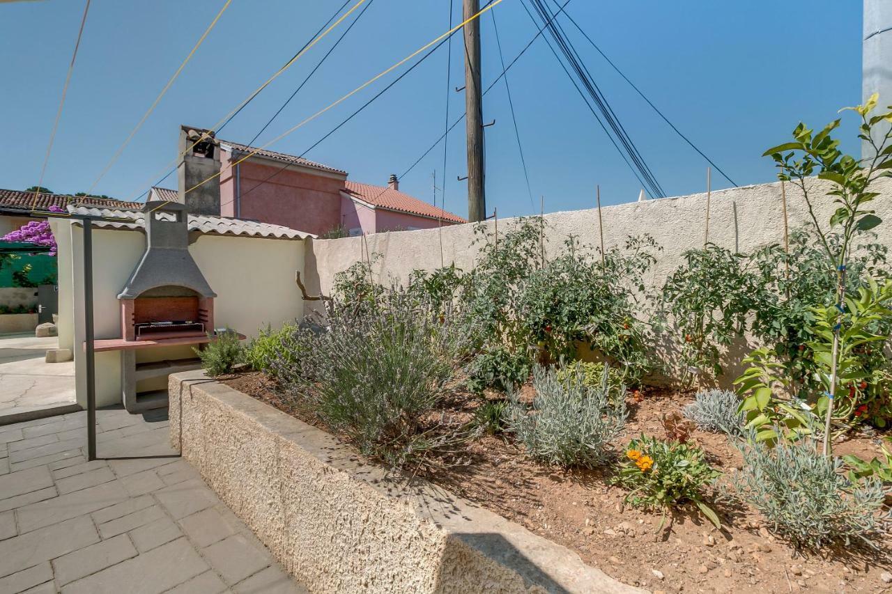 Apartments Relax Veli Lošinj Екстериор снимка