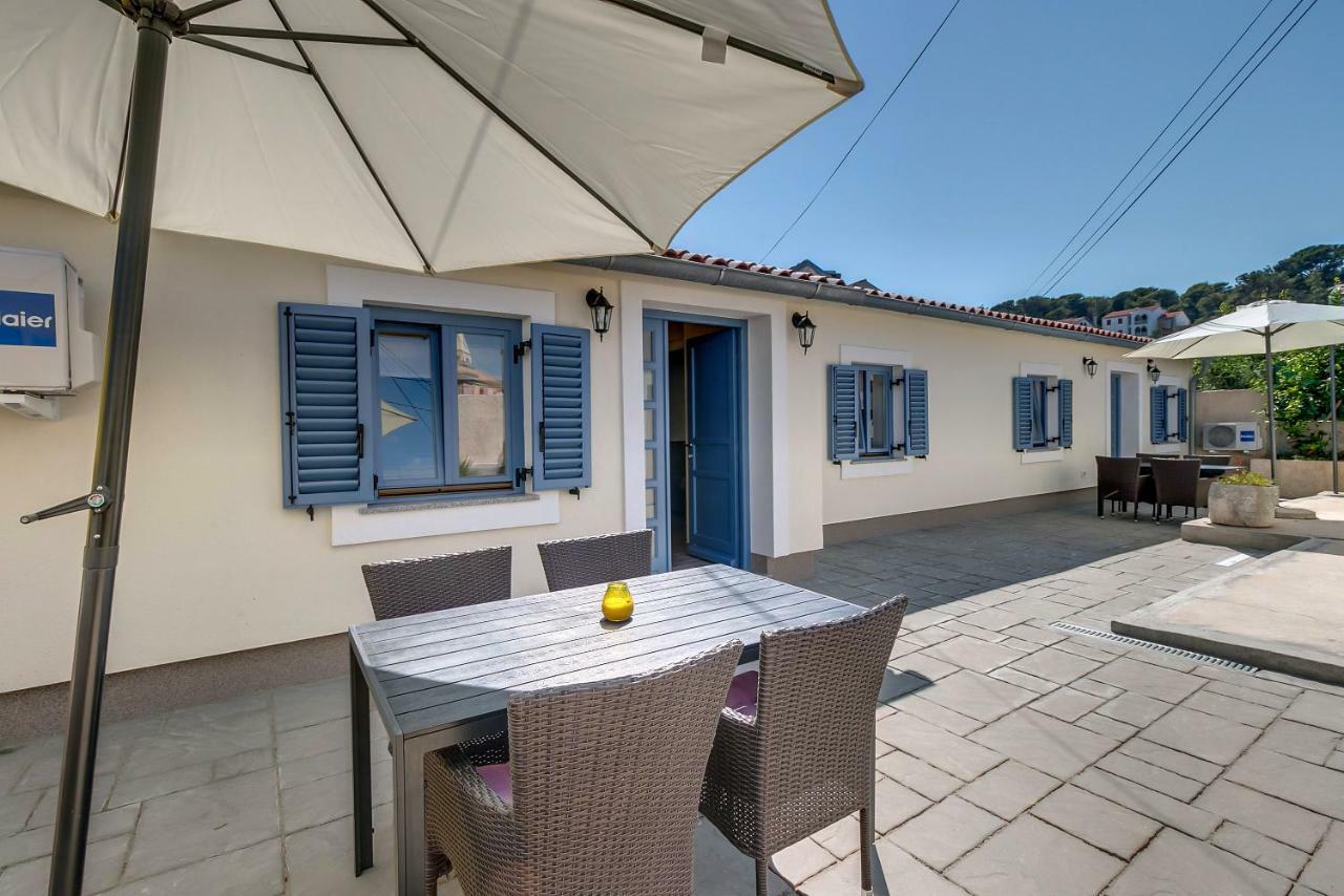 Apartments Relax Veli Lošinj Екстериор снимка