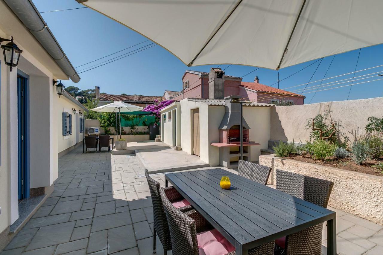 Apartments Relax Veli Lošinj Екстериор снимка