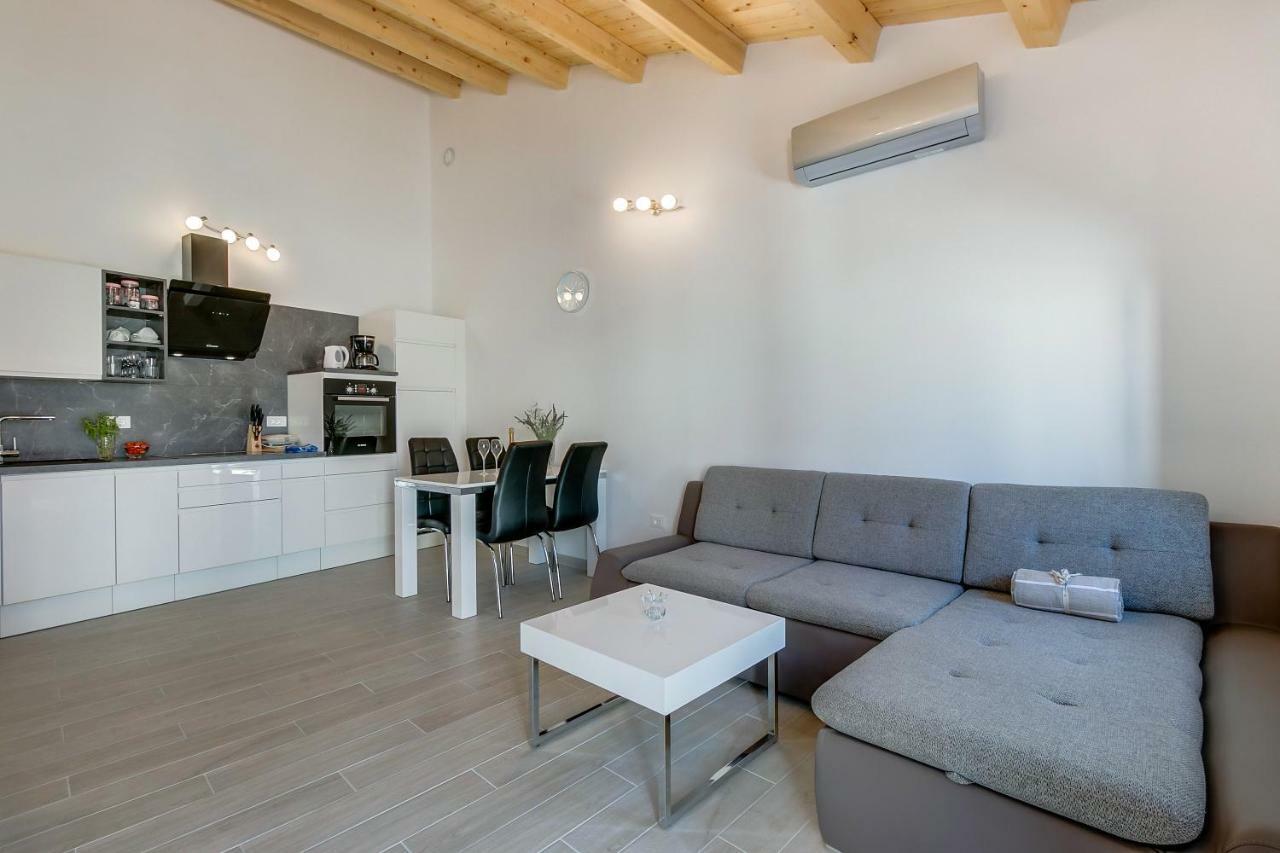 Apartments Relax Veli Lošinj Екстериор снимка