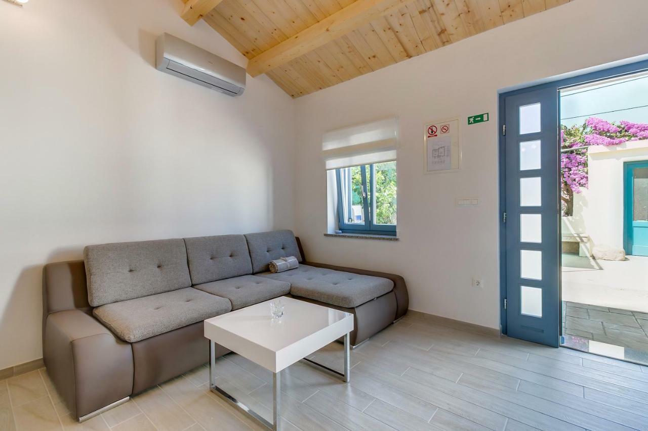 Apartments Relax Veli Lošinj Екстериор снимка